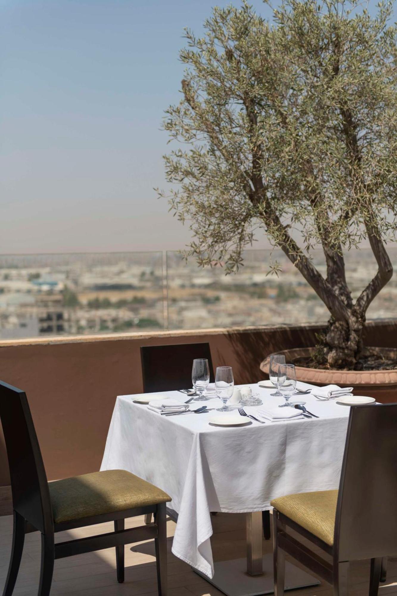 Bristoria Hotel Erbil Buitenkant foto