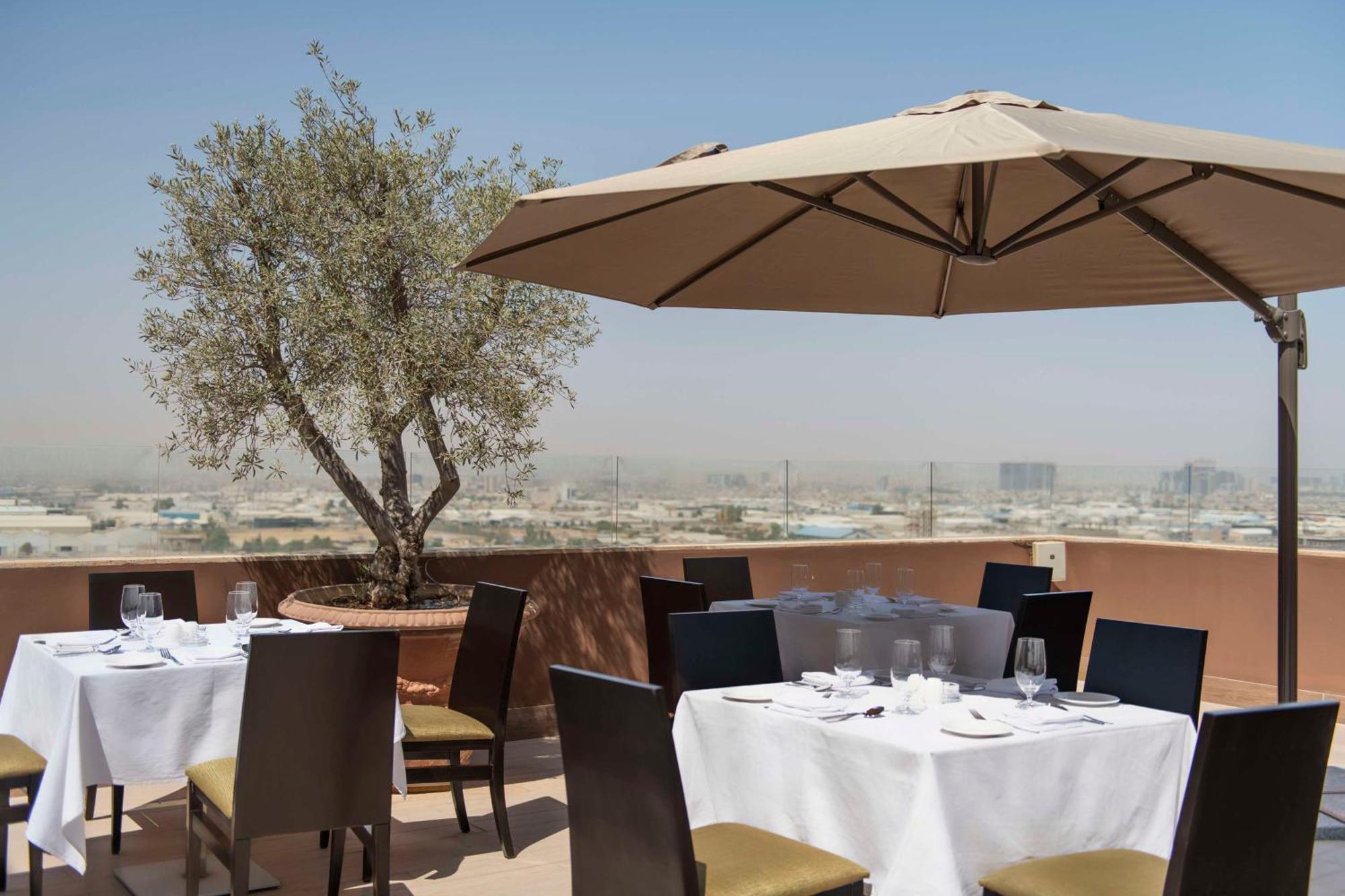Bristoria Hotel Erbil Buitenkant foto